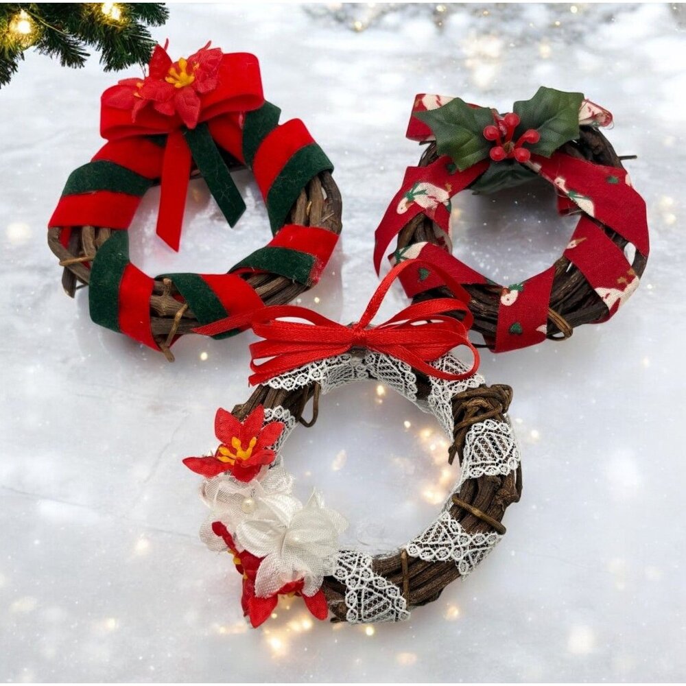 Christmas Wreath Magnets with Decorative Ribbons Lace & Florals Set of 3